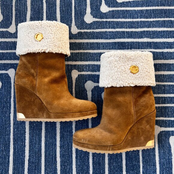 MONCLER SIZE & Short shearling-lined suede wedge ankle boots - Picture 4 of 5